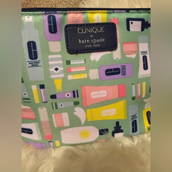 💙💛Clinique x Kate Spade Green Cosmetic Pouch💙💛 - Picture 5 of 5